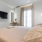 Pnoe Luxe & Spa, Naxos Town アパート