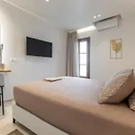 Pnoe Luxe & Spa, Naxos Town アパート