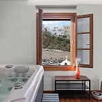 Pnoe Luxe & Spa, Naxos Town *