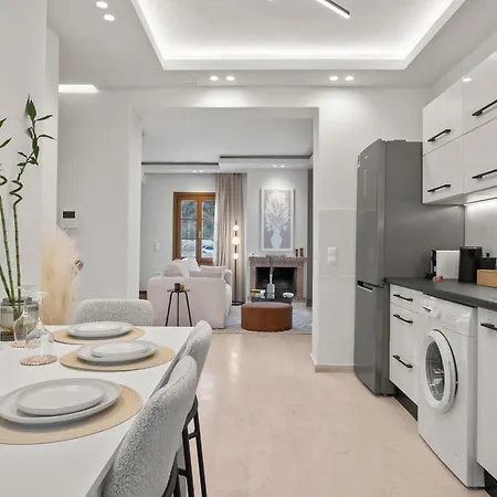 Pnoe Luxe & Spa, Naxos Town アパート *